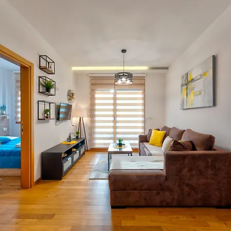 Blue-angel-lux Apartment